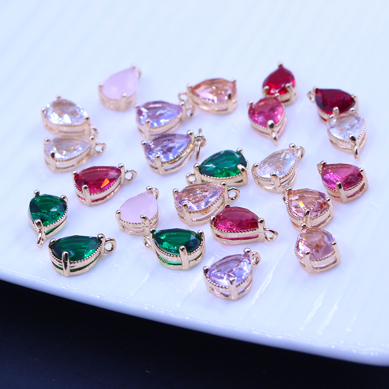 铜保色微镶稀土玻璃水滴吊坠项链