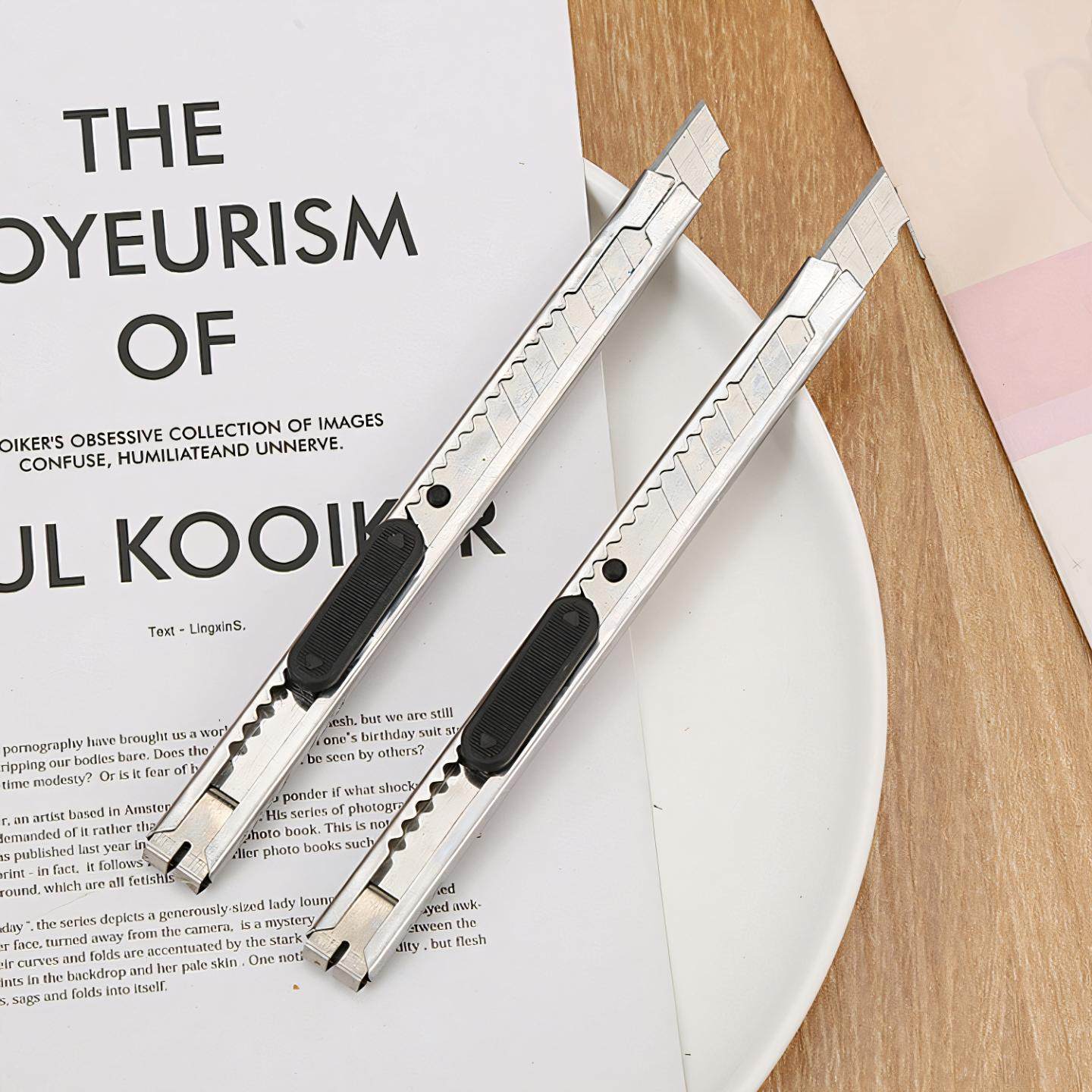 美工刀办公裁纸刀拆快递小刀耐用壁纸刀家用小型不锈钢锋利小刀