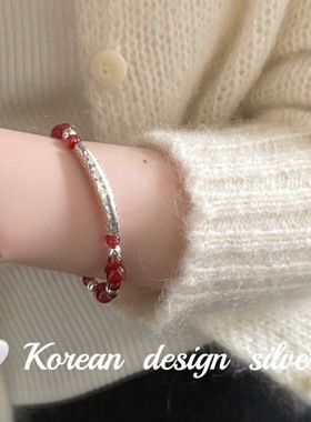 韩版ins博主同款手工银饰 S925纯银一字亮片红玛瑙弹力绳手链显白