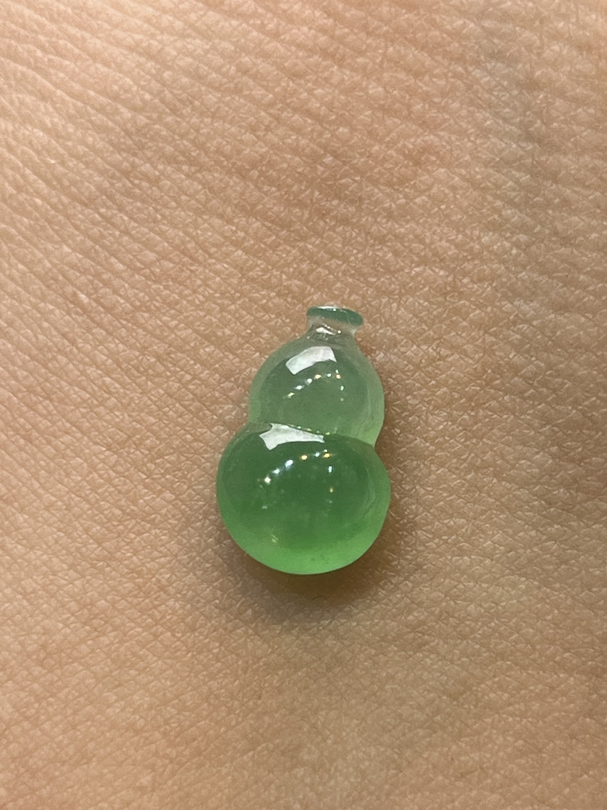 天然缅甸玉石翡翠A货冰种淡甜绿色葫芦裸石戒面吊坠挂件项坠