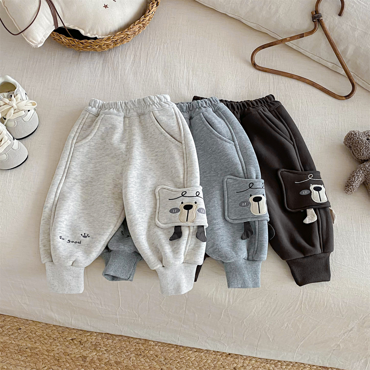 男宝宝裤子秋冬款加绒可爱超萌洋气婴幼儿休闲卫裤冬款加厚束脚裤