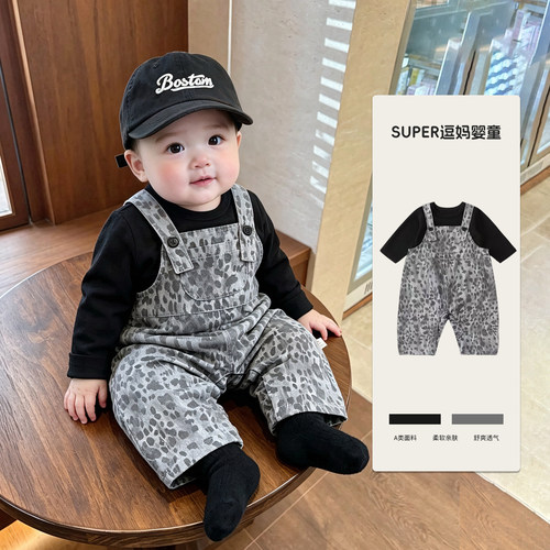 婴儿秋装衣服时尚潮流男宝网红豹纹背带裤打底衫两件套秋款外出服