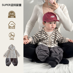 婴儿春季衣服宝宝分体套装痞帅男宝网红休闲风外套工装裤两件套春