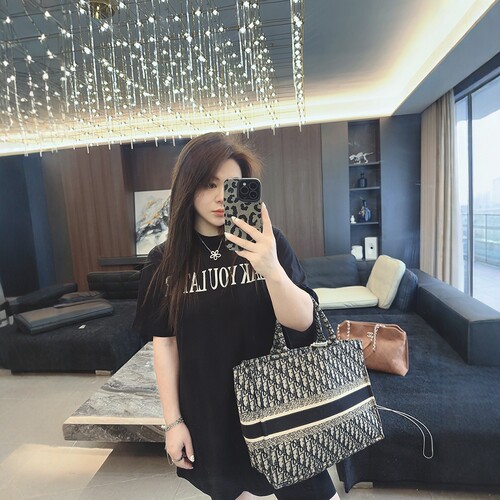 简约字母大码女装短袖t恤半袖