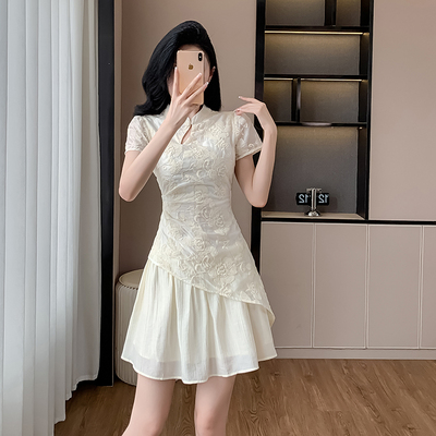 实拍2025夏季新款杏色小清新甜美气质假两件不规则刺绣短款连衣裙