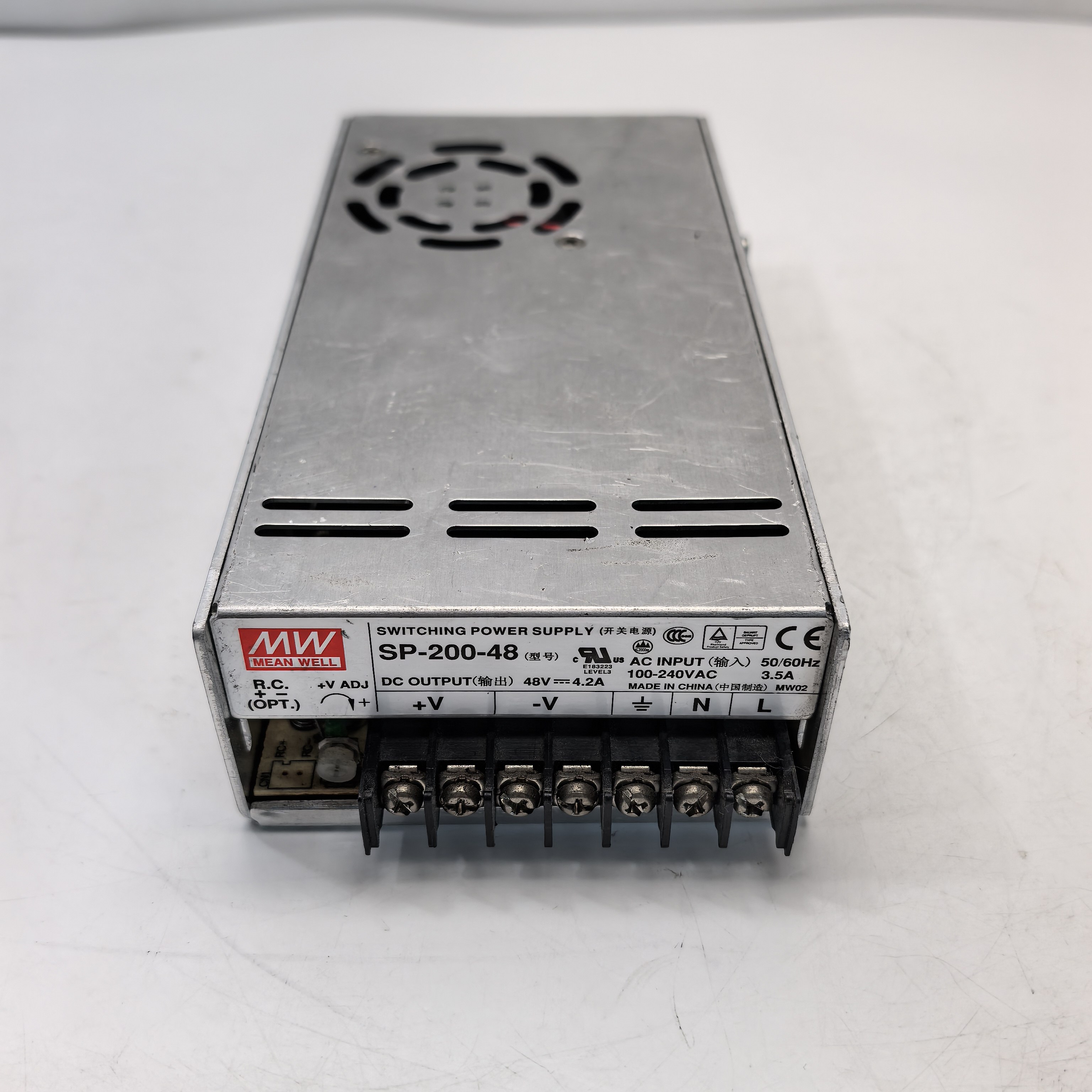 SP-200-48明纬开关电源，48V 4.2A规格，输入电压100-240VAC。
