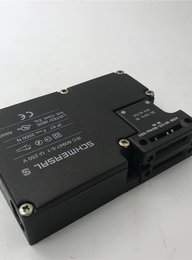 SCHMERSAL施迈赛安全门开关AZM161CC-33RKA-024 实拍