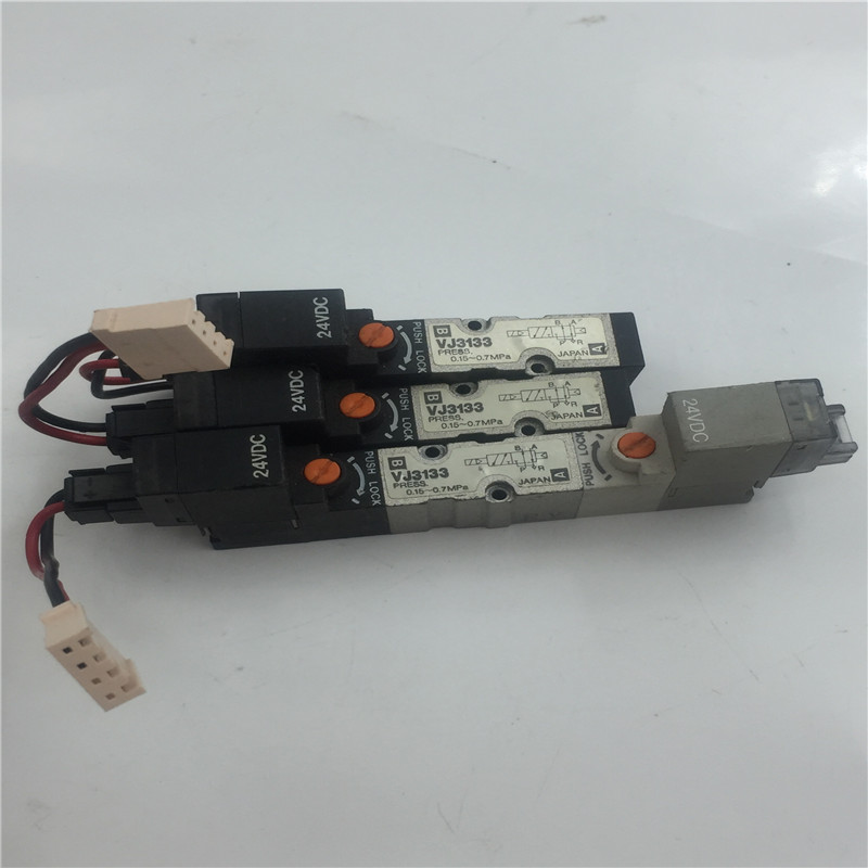SMC电磁阀VJ3133 24VDC 功能包好 现货