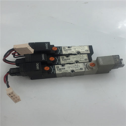 SMC电磁阀VJ3133 24VDC 功能包好 现货