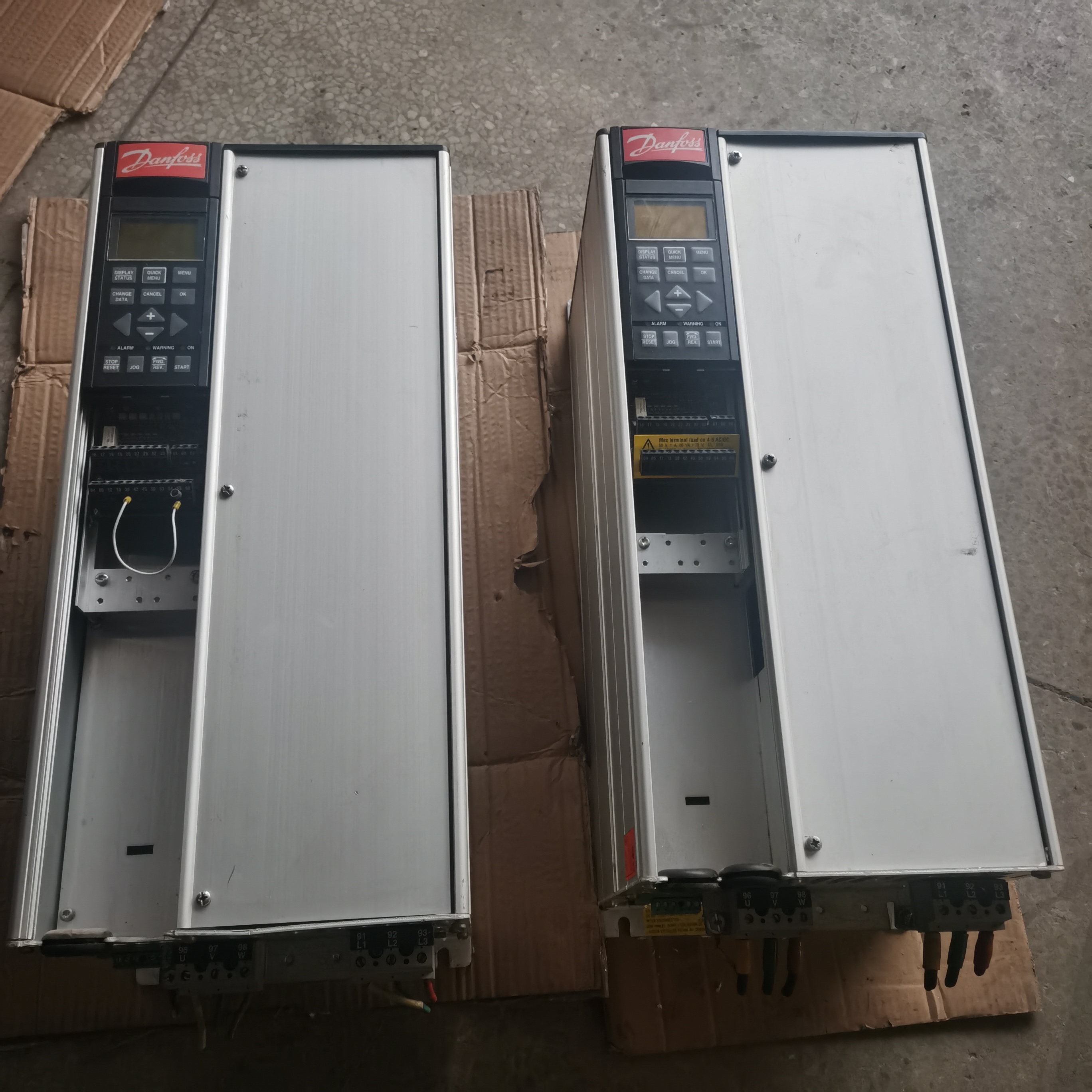 丹佛斯变频器VLT5016PT5C20STR00