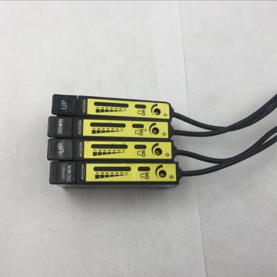 BANNER邦纳光纤放大器D12SP6FP四个有两个卡扣破了D10DPFP一个