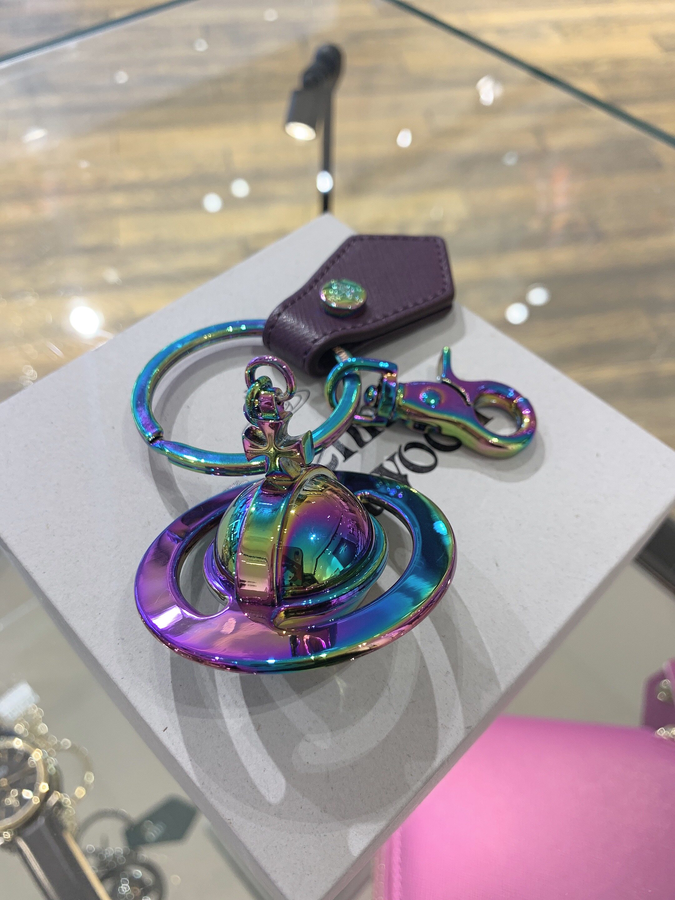 Japan purchasing Vivienne Westwood Vivian three-dimensional Saturn Leather buckle Key ring Pendantsin the Festive supplies/Gift , Gift ideas , Keychain  category - from Buy2taobao.com to provide professional Taobao agent buy service