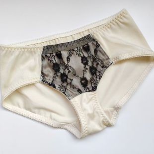 底裆全棉 日系女青年牛奶丝蕾丝低腰速干三角内裤 满5条 包邮