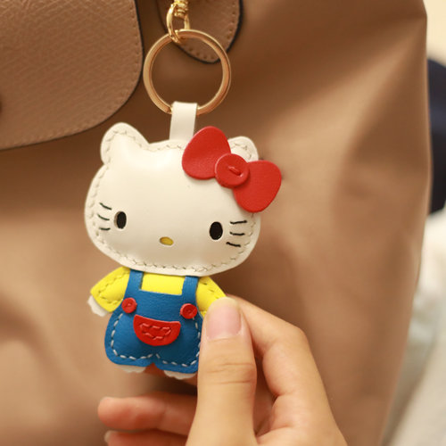 可爱KT猫凯蒂猫钥匙扣挂件挂坠hellokitty包包挂饰进口头层牛皮