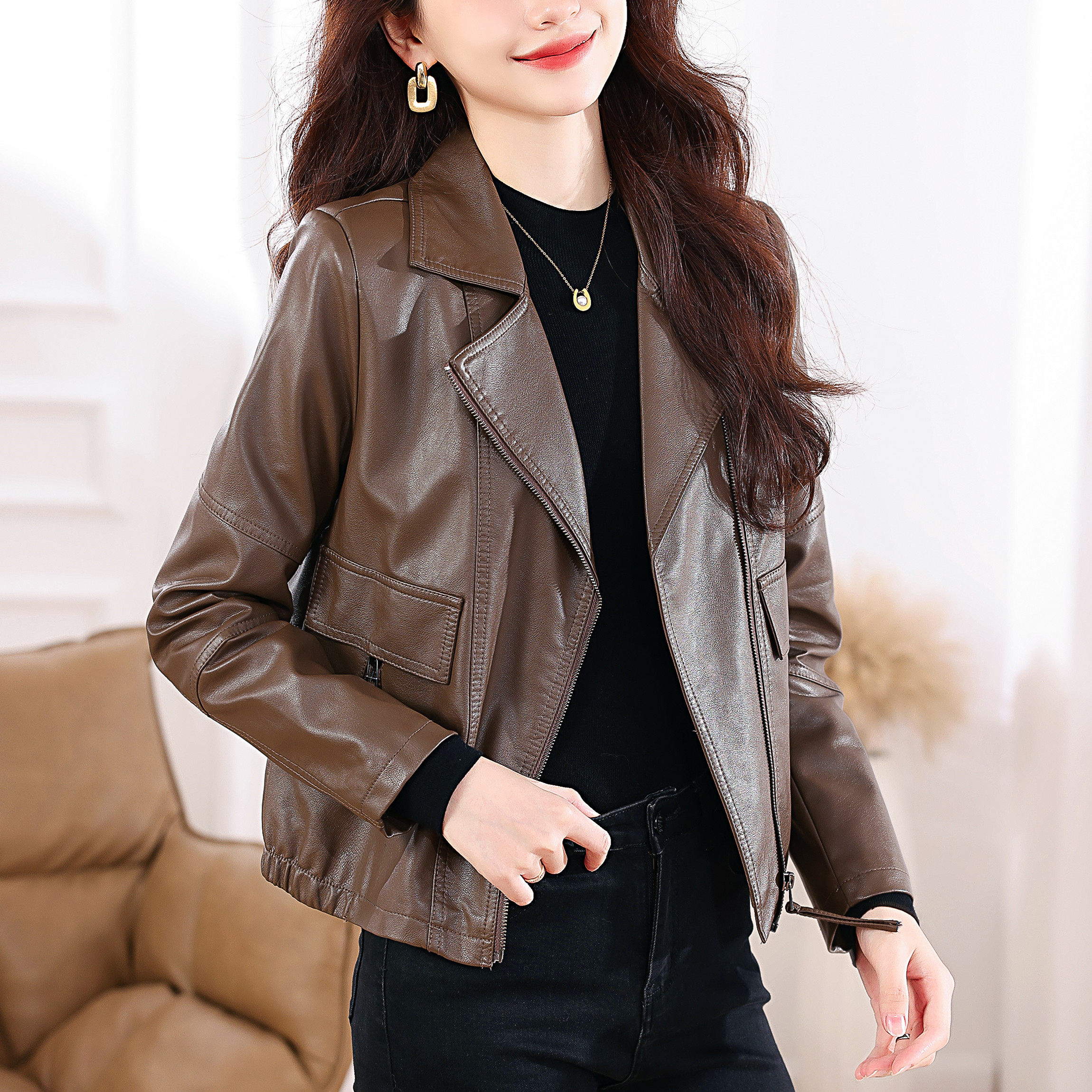 2026年秋冬新款韩版皮衣外套女修身显瘦皮夹克短款加厚机车服外套