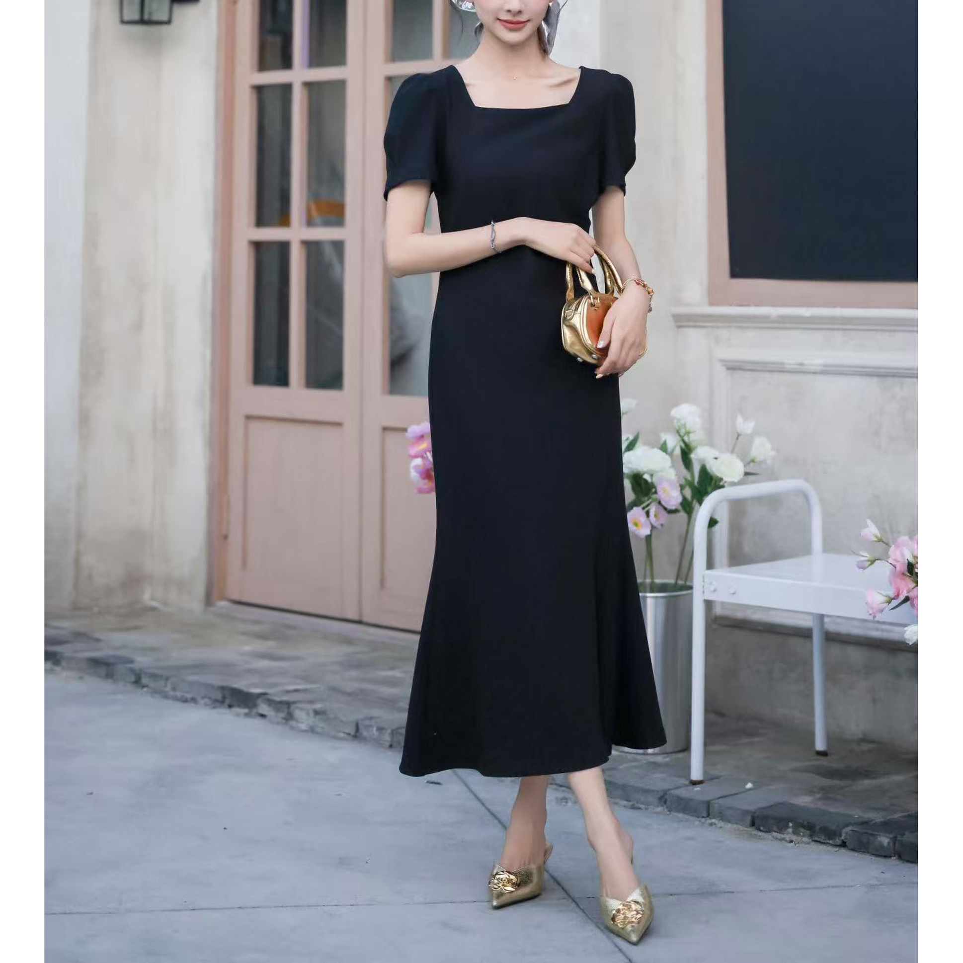 方领泡泡袖小众设计感小黑裙