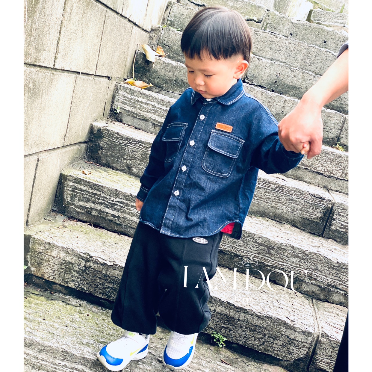 豆妞IAMDOU90-140不会褪色牛仔衬衫男童潮酷明线口袋长袖翻领衬衣