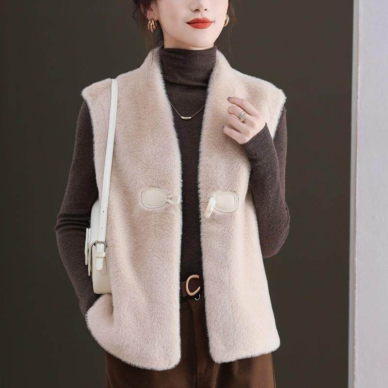 水貂绒马甲女款2025新款春秋保暖皮毛一体背心外穿秋冬高级感马夹