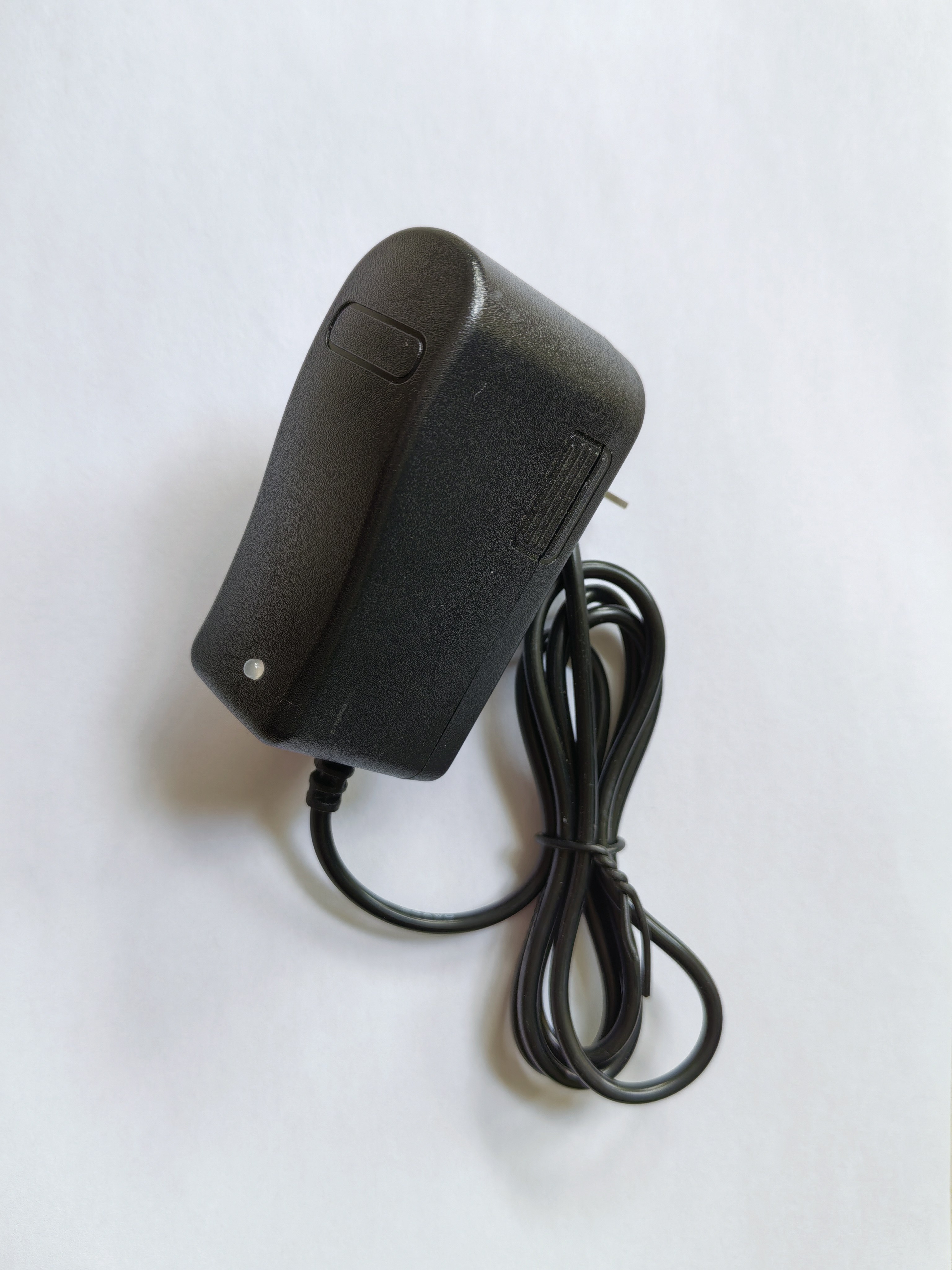 赶猪器专用充电器，8.4V/1A多重保护输出，确保电池充电安全充电