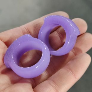 冰透紫罗兰精雕马鞍形戒指指环石英岩玉罕见紫色宽版男女款玉