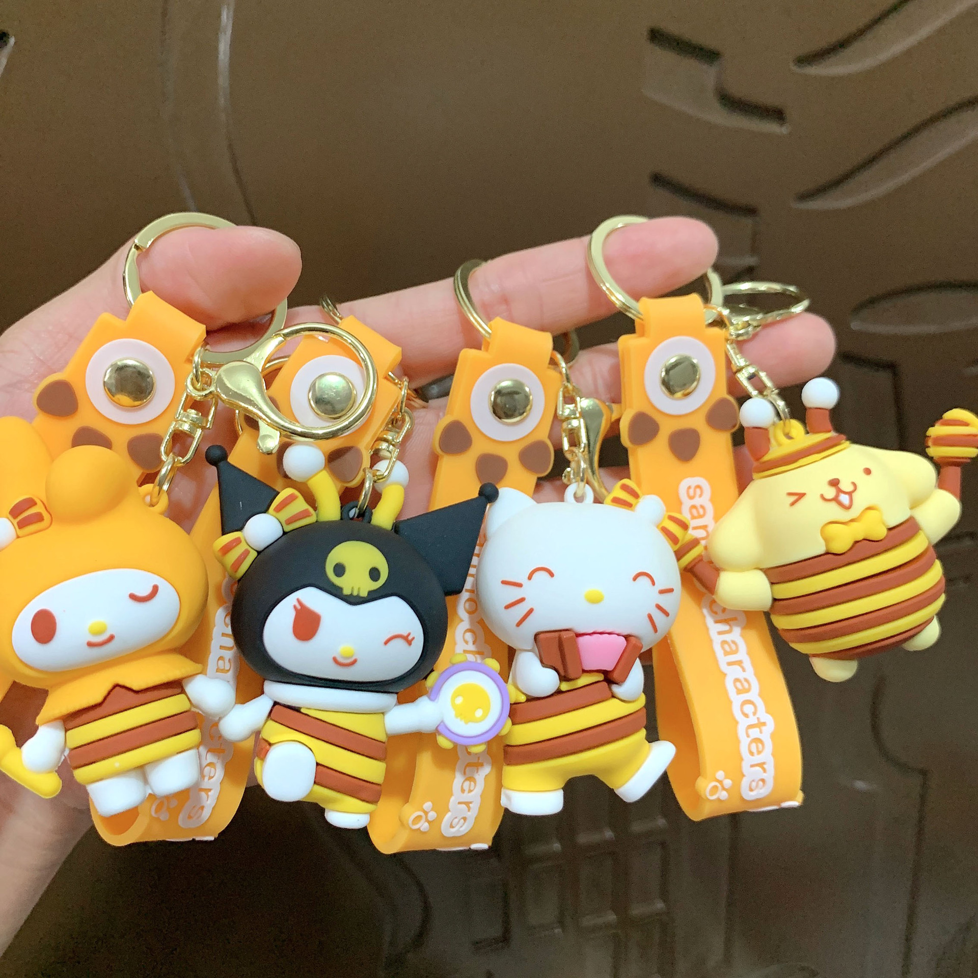 三丽鸥钥匙扣WIDODO软胶小蜜蜂