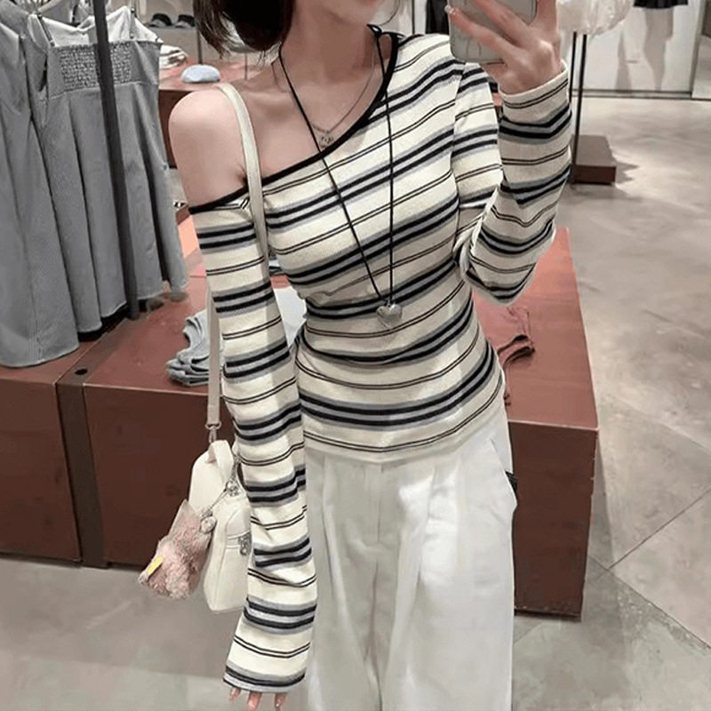 韩系复古慵懒条纹斜领T恤女秋季新款修身显瘦短款露肩性感上衣潮