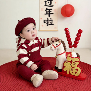 套装 针织背带裤 洋气条纹红色新年外出服婴儿衣服 宝宝春装 ins韩版