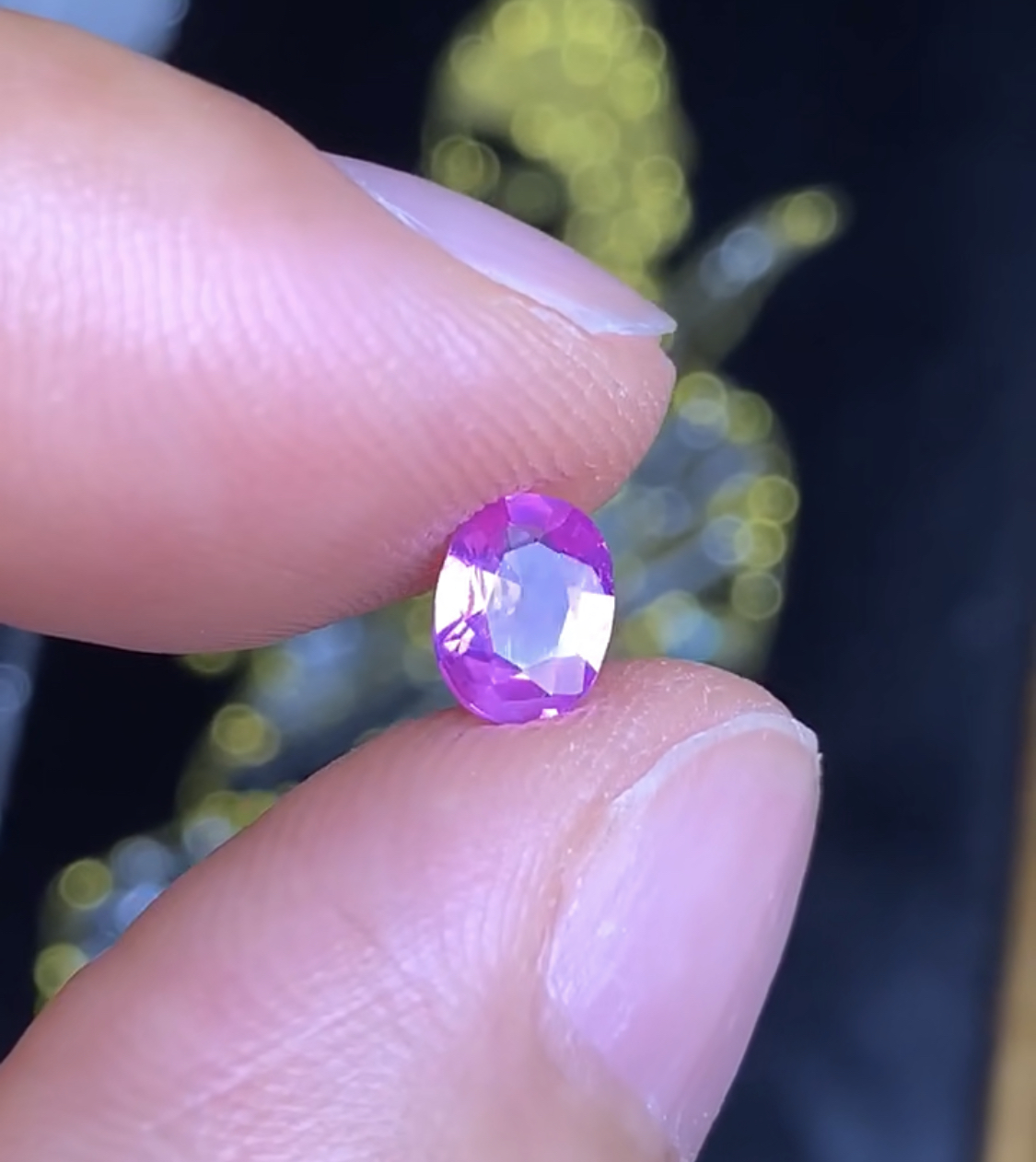 0.62克拉 斯里兰卡天然无烧梦幻薰衣草蓝宝石 （1202）