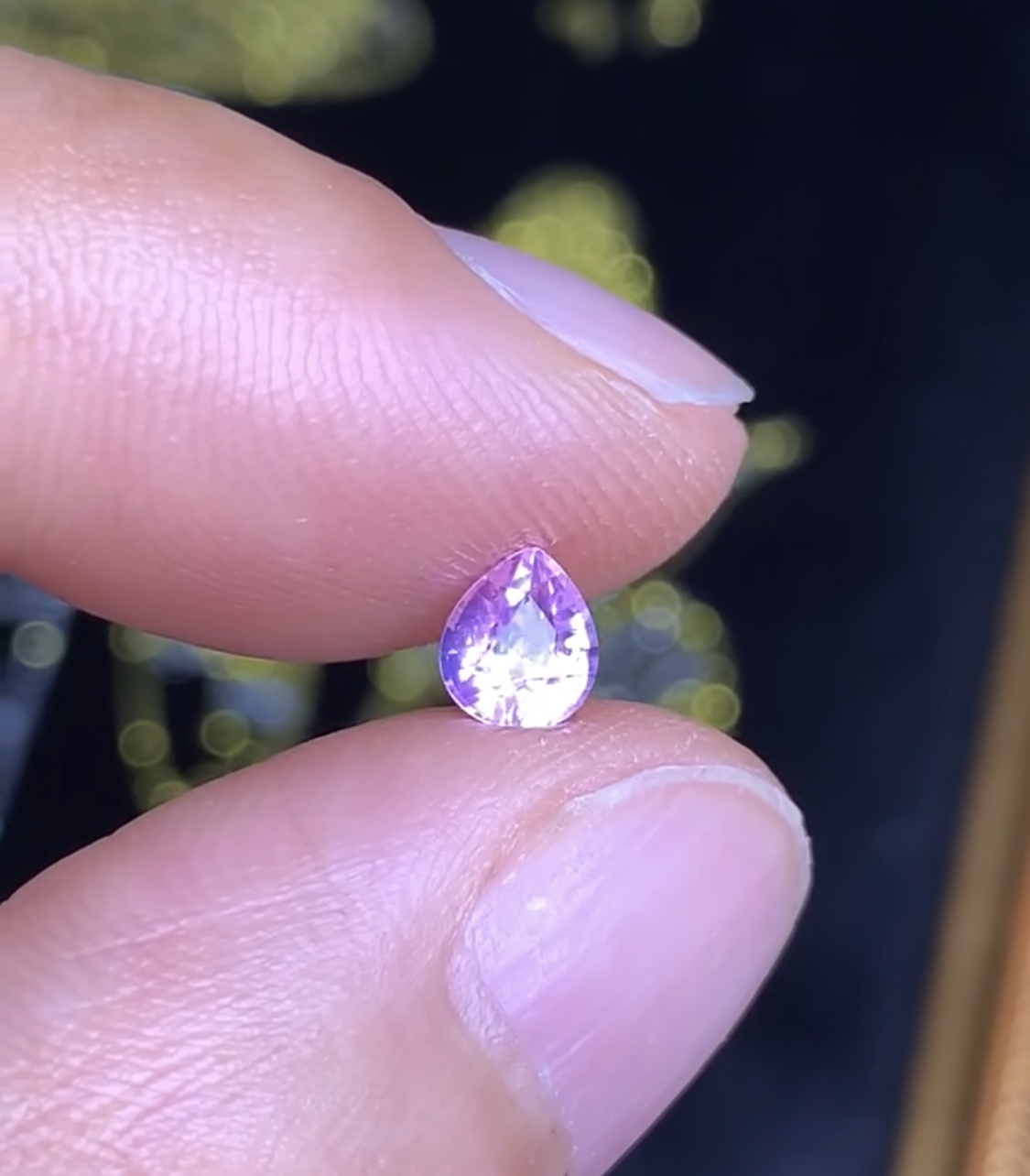 0.58克拉 斯里兰卡天然无烧梦幻薰衣草蓝宝石 （1202）