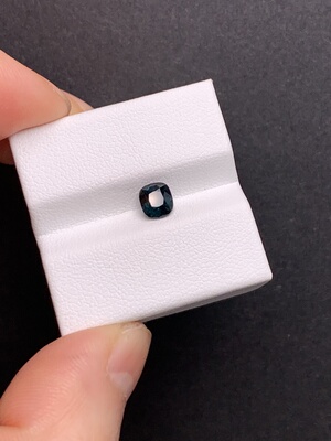 0.81克拉 缅甸天然无烧尖晶石 墨兰色（0126）