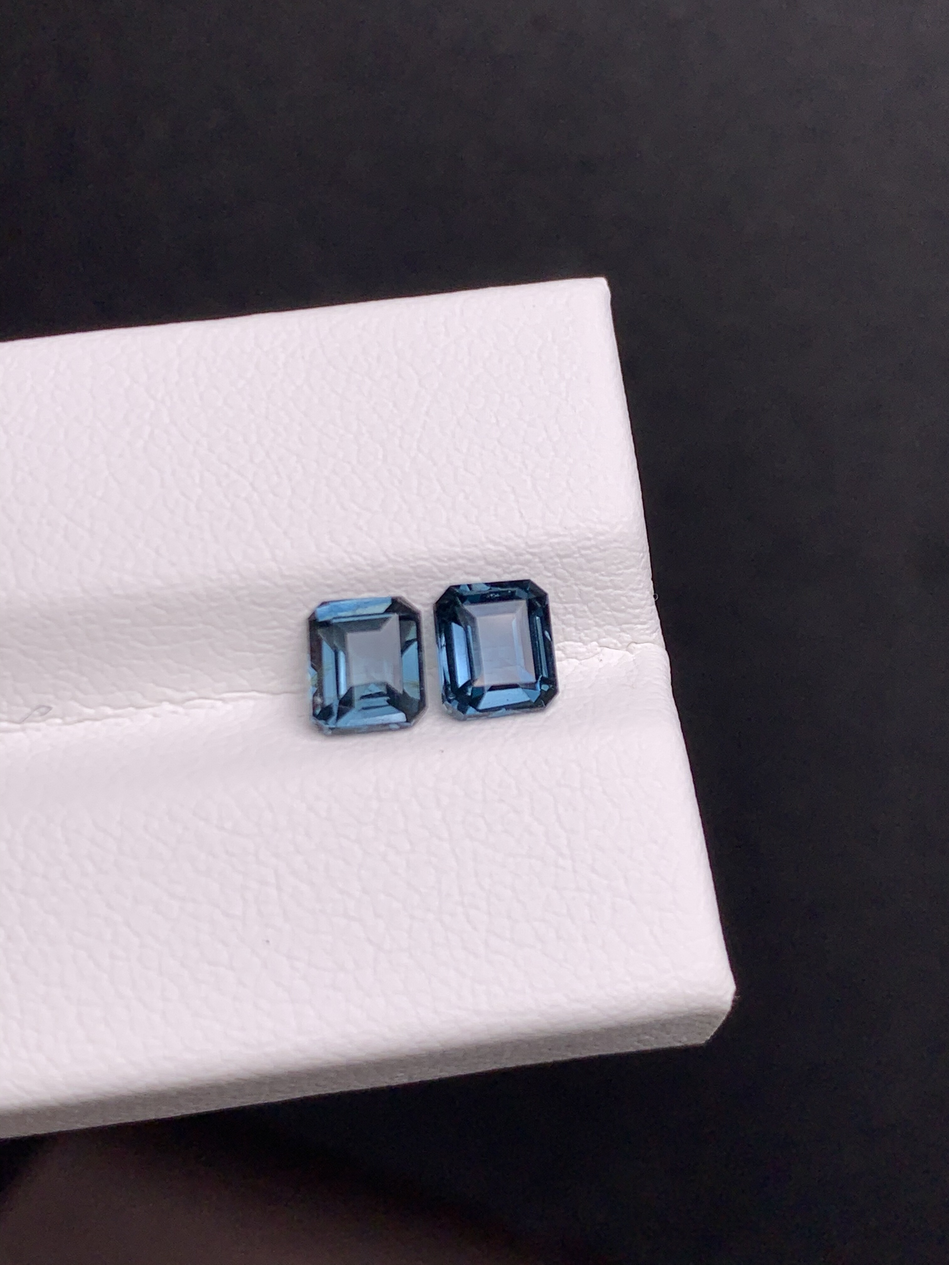 1.44克拉 坦桑尼亚天然无烧尖晶石 钴蓝色 （1108）