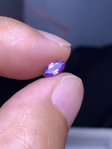 0.38克拉 斯里兰卡天然无烧薰衣草紫色蓝宝石（0822）