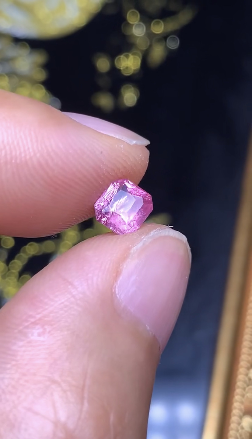 1.06克拉 坦桑尼亚天然无烧尖晶石马亨盖樱花粉（1208）