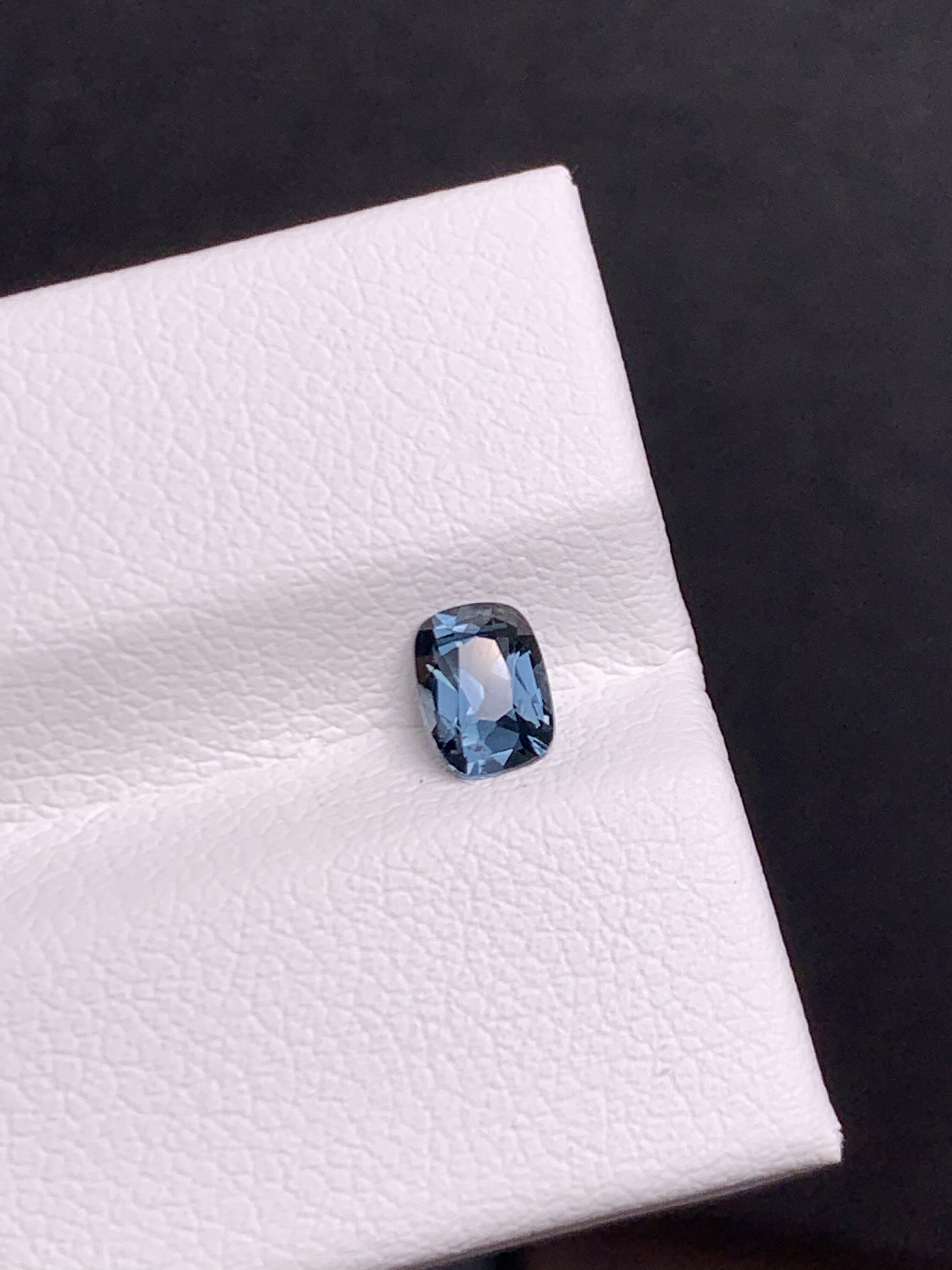 0.45克拉 坦桑尼亚天然无烧尖晶石 钴蓝色（1115）