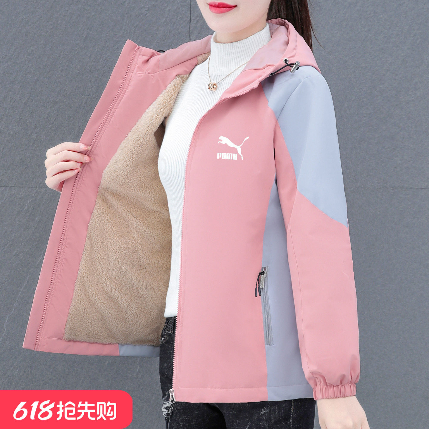 奥莱专柜时尚加绒冲锋衣女秋冬季新款超好看小个子户外登山服外套