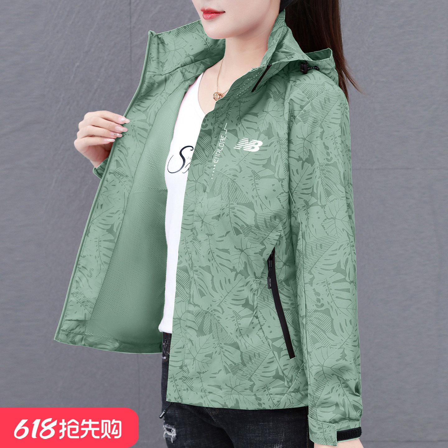 奥莱专柜早春爆款冲锋衣女士休闲户外小个子旅游三防登山服外套
