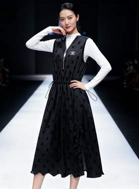 时尚植绒连衣裙套装女白色长袖T恤无袖醋酸植绒连衣裙两件套