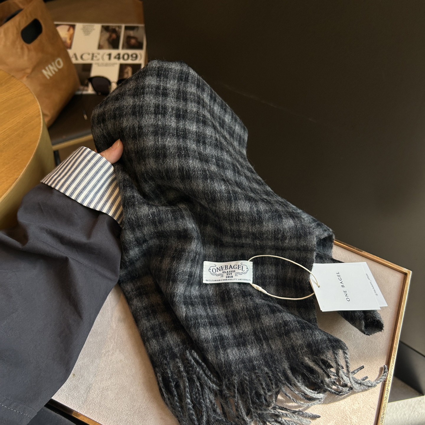 韩系羊毛围巾女冬季2025复古黑灰色格子披肩多功能学生保暖小围脖,服饰配件/皮带/帽子/围巾,围巾/丝巾/披肩,淘宝优惠券,粉丝福利购,淘宝优惠卷