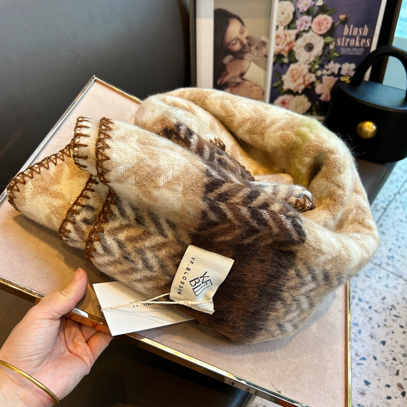 围巾女冬季2024新款韩版百搭美拉德系包边披肩亲肤保暖仿羊绒围脖,服饰配件/皮带/帽子/围巾,围巾/丝巾/披肩,淘宝优惠券,粉丝福利购,淘宝优惠卷