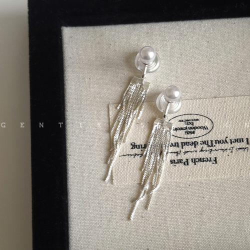 银河瀑布。波光粼粼长款流苏珍珠气质耳钉轻奢高级感耳环蚊香耳夹