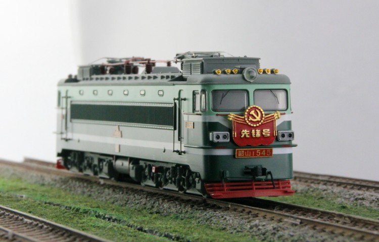 海达尔1/87中国铁路ss1韶山1电力机车火车模型京局石段545#先锋号