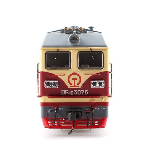 百万城东风DF4D内燃机车火车模型