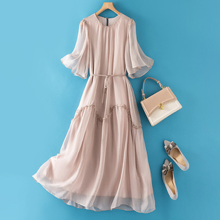 杭桑蚕丝真丝连衣裙女2026夏新款波西米亚沙滩裙纯色宽松荷叶系带