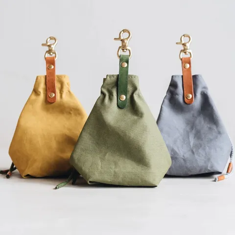 零食袋宠物狗粮袋便携束口袋帆布户外零食现货钥匙扣狗狗创意