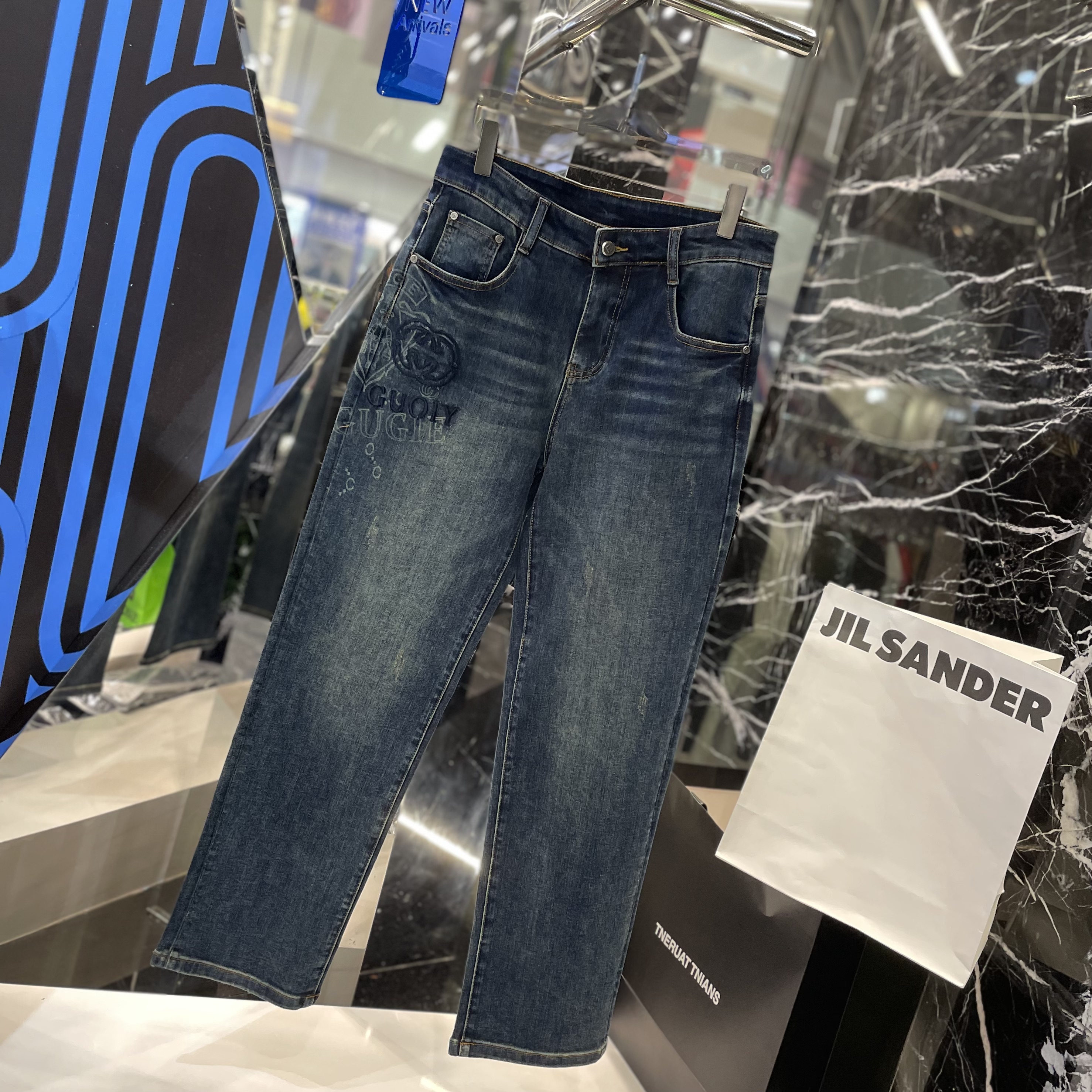 简约刺绣直筒蓝色修身时尚潮流男