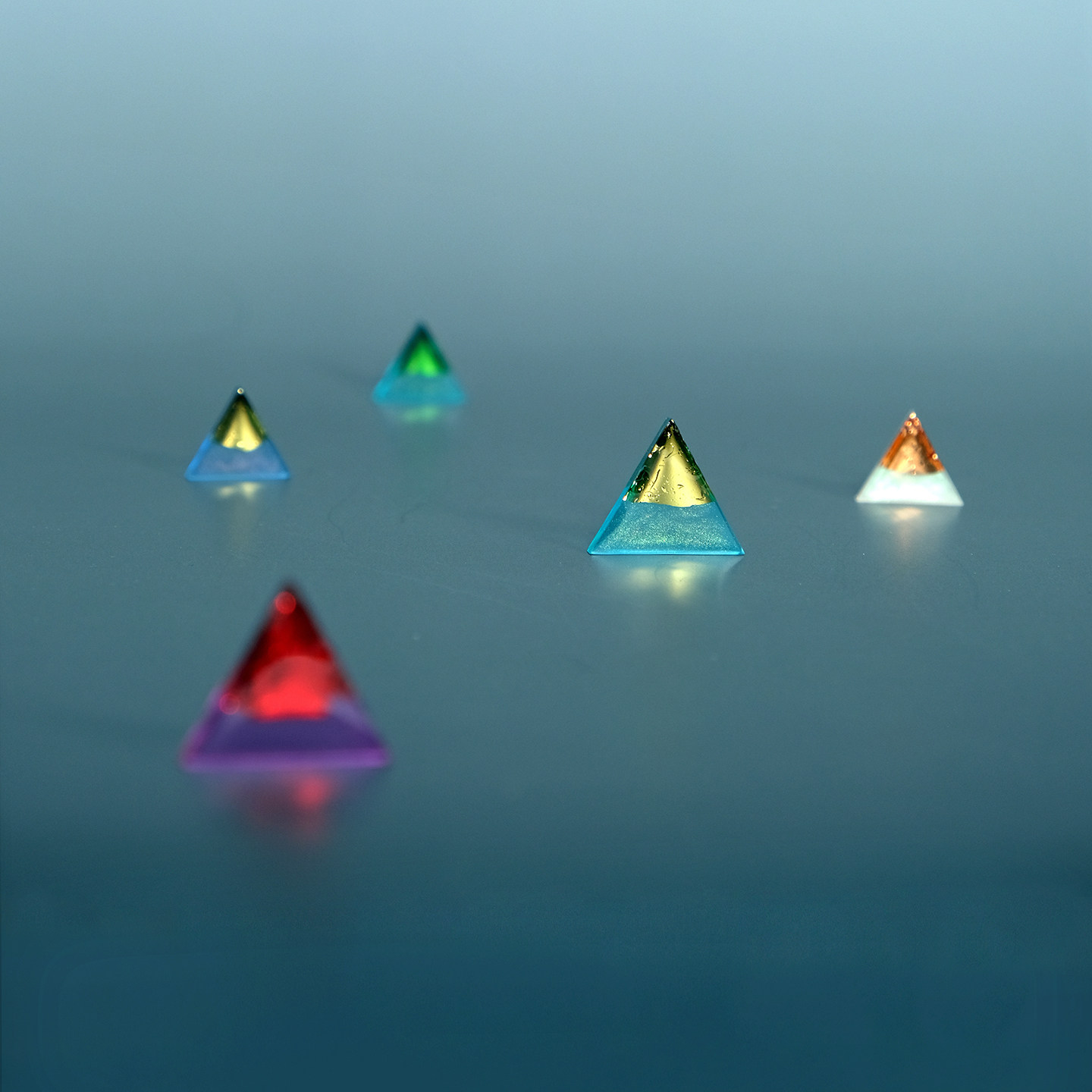 tickle原创三角金箔闪亮甜酷耳钉