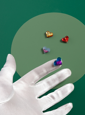 2021年新款潮原创设计精致甜酷金箔少女爱心小巧耳钉无耳洞耳夹