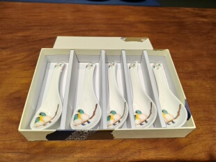 B九谷烧青郊。小鸟小汤匙5只装一盒。13.5cmNO.F007