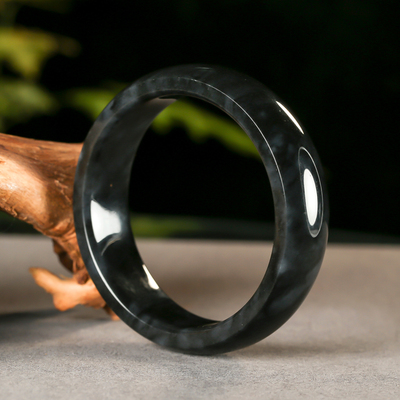 新疆和田玉墨玉手镯内径61.8mm