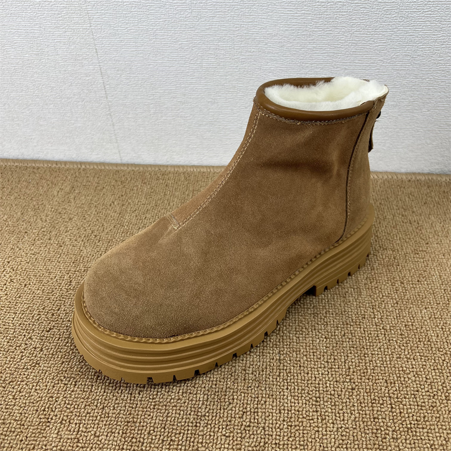 断码处理厚底雪地靴女